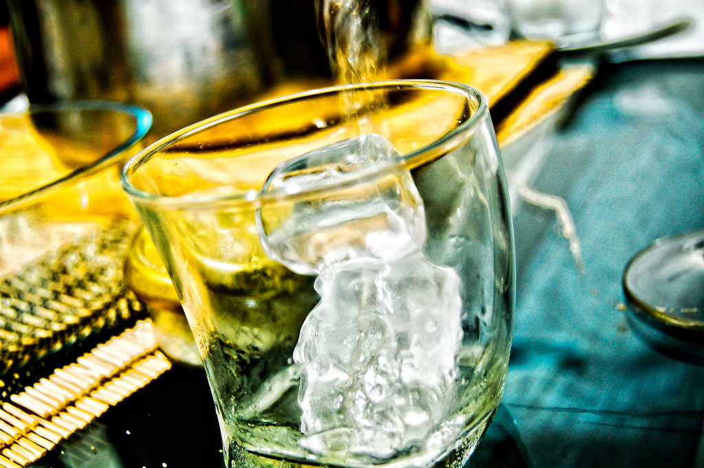 Vodka nos olhos dos outros é refresco... Empório do Direito